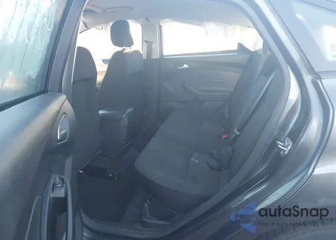 2018 Ford Focus Se z USA, uszkodzony, nr VIN 1FADP3F20JL301557